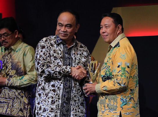Pemkab PPU Raih Penghargaan Merdeka Awards 2024 untuk Digitalisasi Pelayanan Publik media satu kaltim