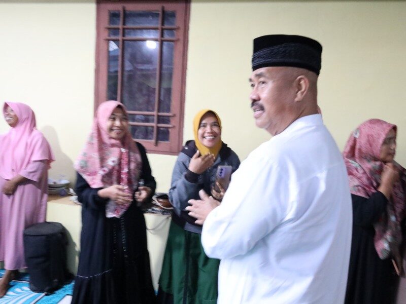 Bupati Edi Damansyah Pimpin Safari Subuh di Langgar Al-Madinah Mangkurawang