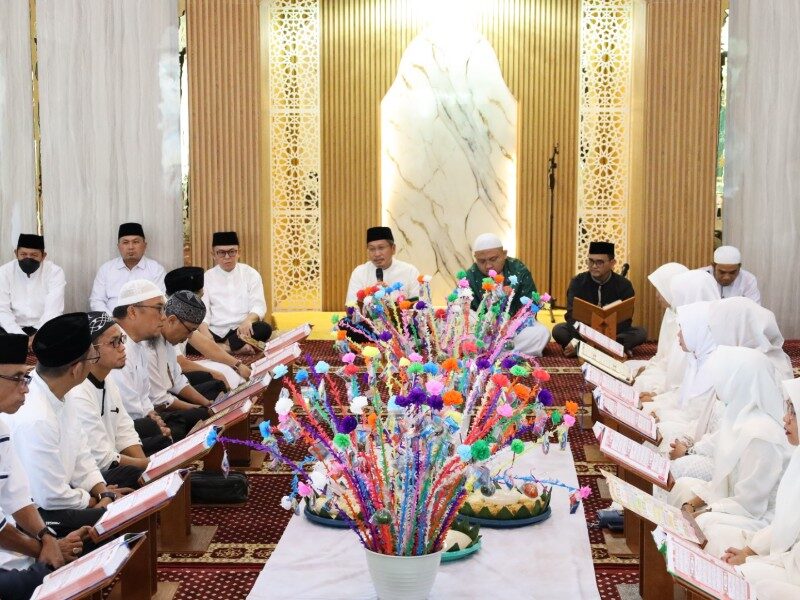 Buka Puasa Sekretariat DPRD Kukar Rayakan Nuzulul Quran