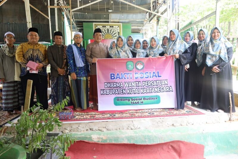 Pengurus Dharma Wanita Persatuan Kukar Santuni 4 Ponpes di Tenggarong untuk Sambut Ramadhan
